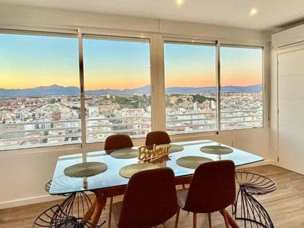 Venta de piso en Calle Poeta Vila y Blanco, 4, Alicante / Alacant
photo 1