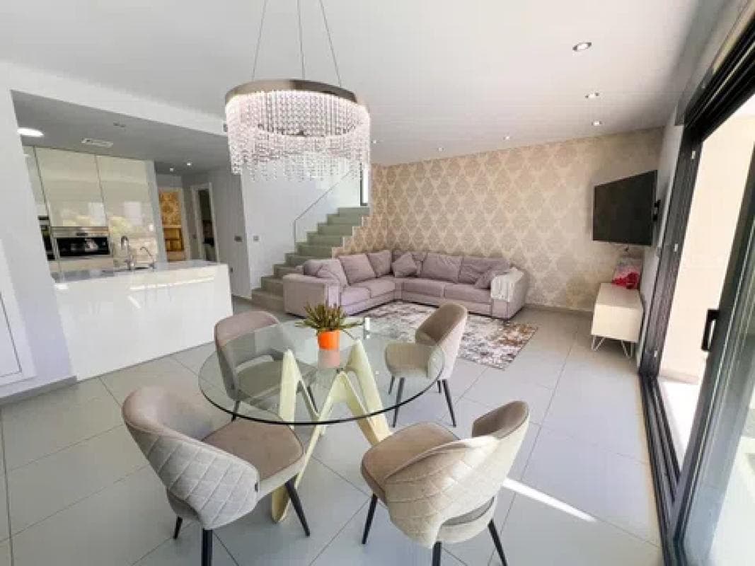 Venta de chalet independiente en Avenida del Salvador, 55, Rojales
photo 5