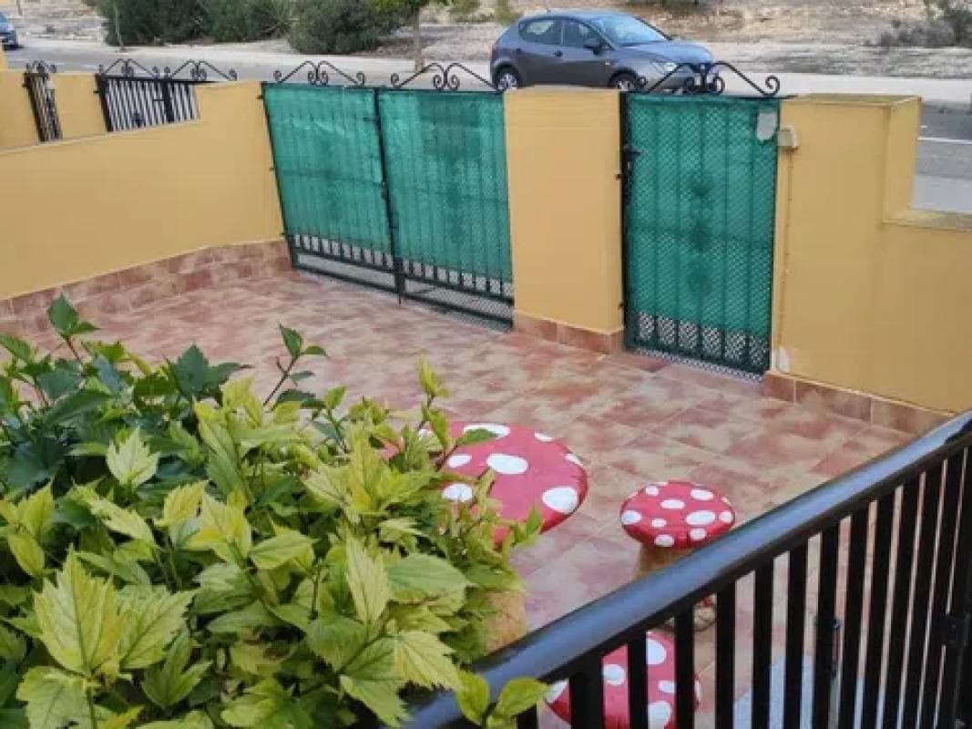 Venta de chalet adosado en Calle Pedro María Unanue , San Fulgencio photo 2
