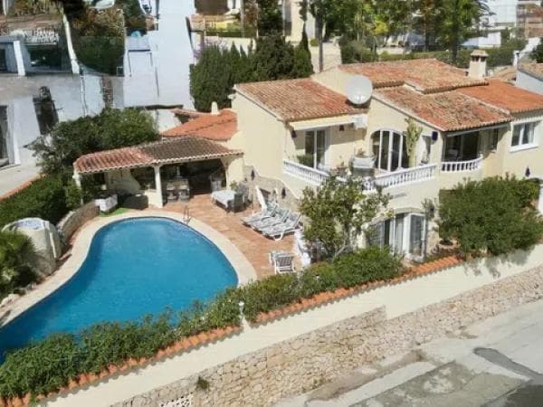 Chalet independiente en venta en Benimeit-Tabaira, Moraira
thumbnail 1