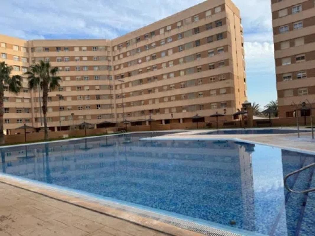 Venta de piso en Avenida Médico Ricardo Ferre, Alicante / Alacant
photo 2