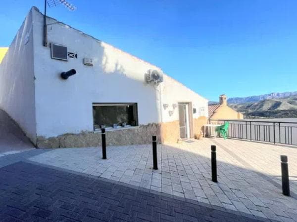 Chalet adosado en CL Santa Creu, 3 thumbnail 1
