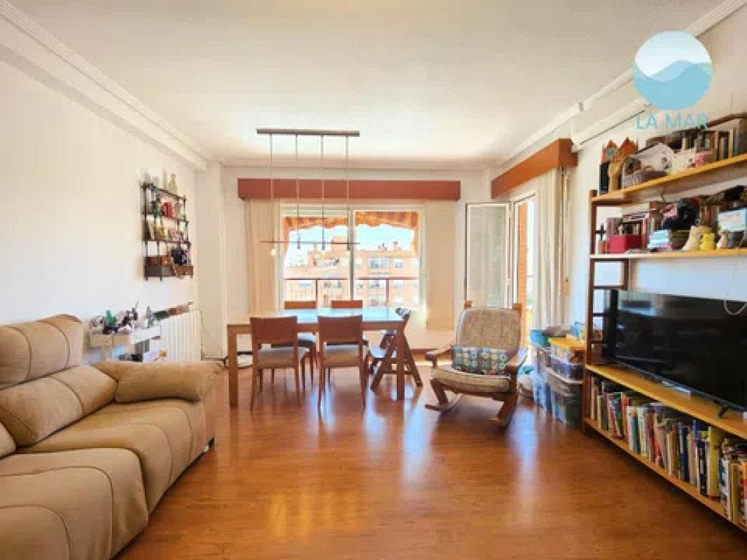Venta de piso en Calle Elda, San Vicente del Raspeig
photo 2