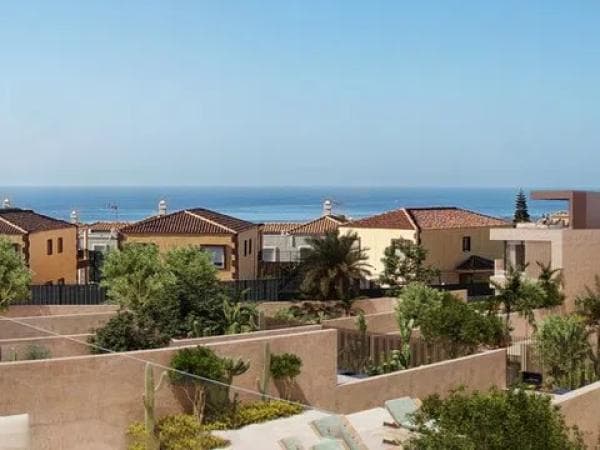 Chalet adosado en avenida San Francisco, 51 thumbnail 1