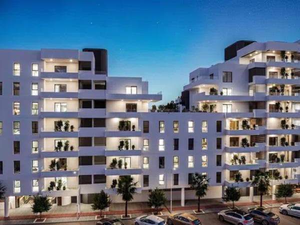 Venta de piso en Avenida Manuel Clavero Arévalo, 12, Dos Hermanas
thumbnail 1