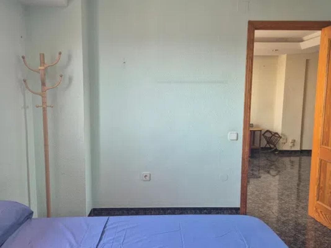 Venta de piso en Calle Bono Guarner, 21, Alicante / Alacant
photo 2