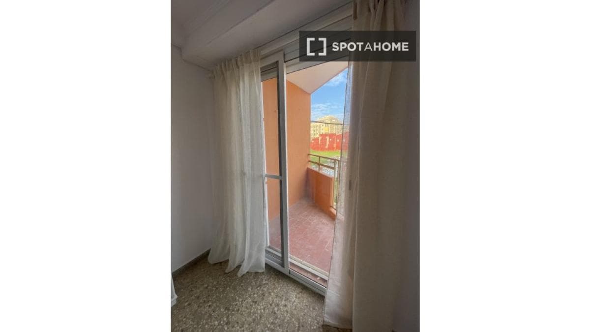 Propiedades en venta y alquiler en España photo 4