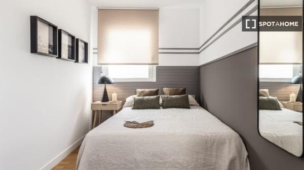 Apartment for rent in Calle de Velarde , Madrid thumbnail 1