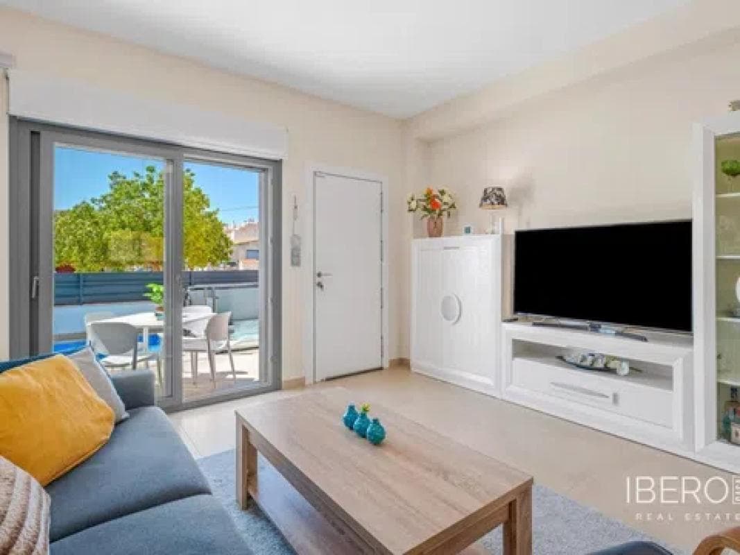 Sale of independent chalet in Calle Castillo, Rojales
photo 4