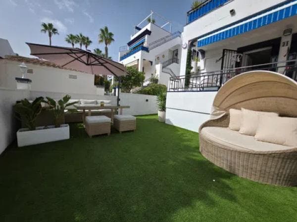 Venta de piso en Calle Canal de La Mancha, 22, Orihuela
photo 1