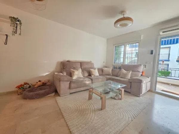 Venta de piso en Calle Canal de La Mancha, 22, Orihuela
thumbnail 1