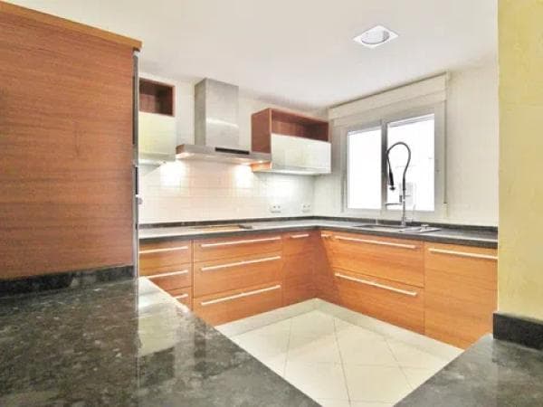 Venta de piso en Barrio Ensanche-Diputación, Alicante / Alacant
thumbnail 2
