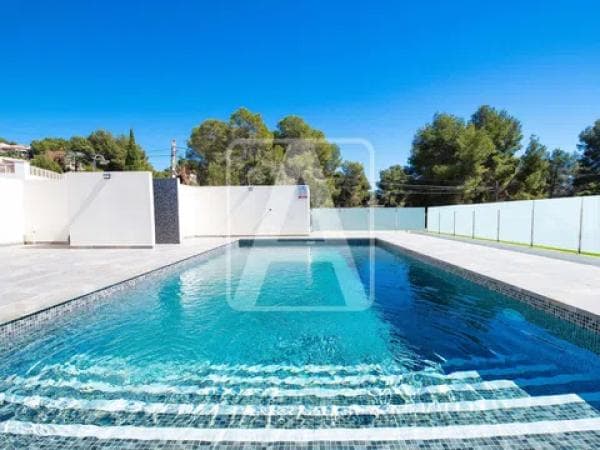 Chalet independiente en venta en Cala Advocat - Baladrar, Benissa
thumbnail 1