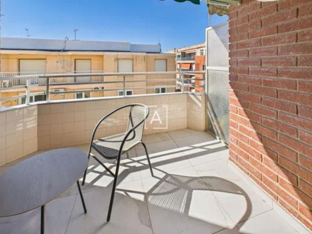 Venta de piso en Barrio El Acequión, Torrevieja
photo 3