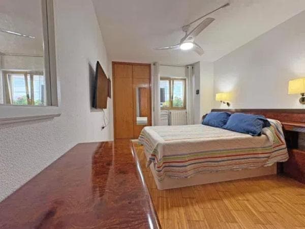 Venta de piso en Barrio Ensanche-Diputación, Alicante / Alacant
thumbnail 1