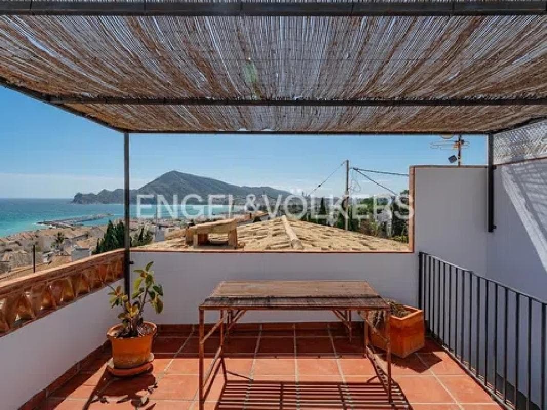 Propiedades en venta y alquiler en España photo 2