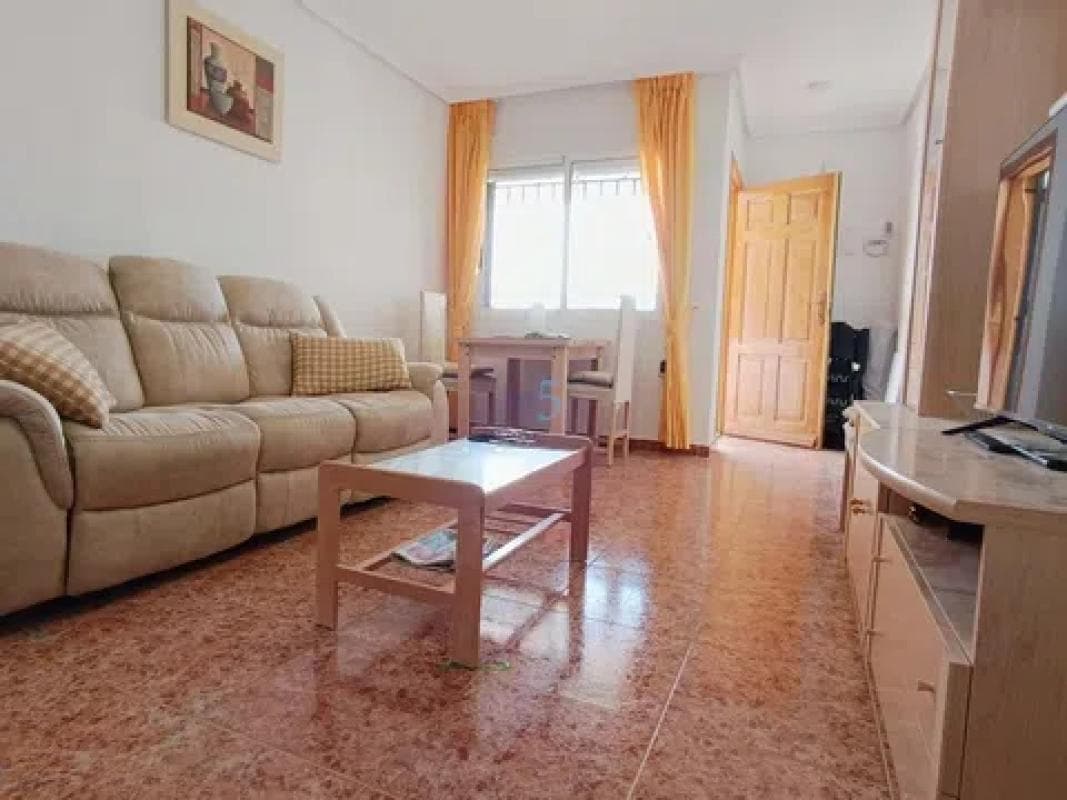 Venta de piso en Desamparados-Hurchillo-Torremendo, Orihuela
photo 3