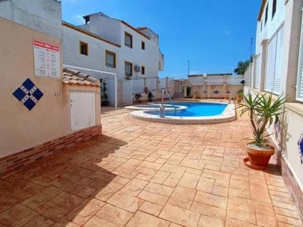 Sale of flat in Desamparados-Hurchillo-Torremendo, Orihuela
thumbnail 2