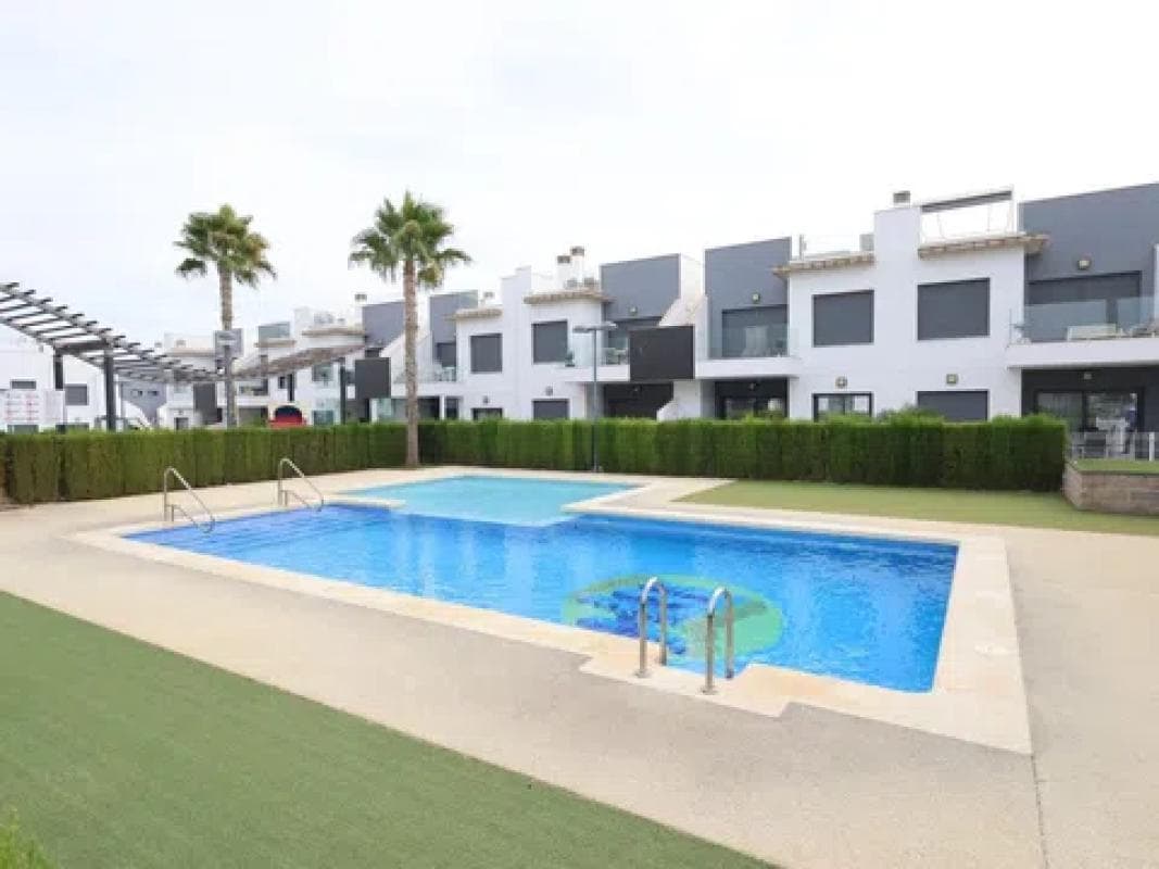 Venta de piso en Calle Comunidad Catalana, Pilar de la Horadada
photo 2