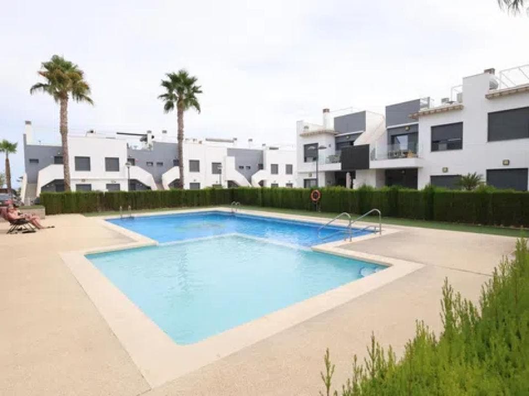 Venta de piso en Calle Comunidad Catalana, Pilar de la Horadada
photo 3