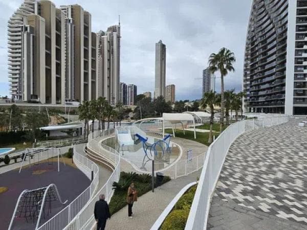 Sprzedaż mieszkania w Playa de Poniente, Benidorm
photo 1