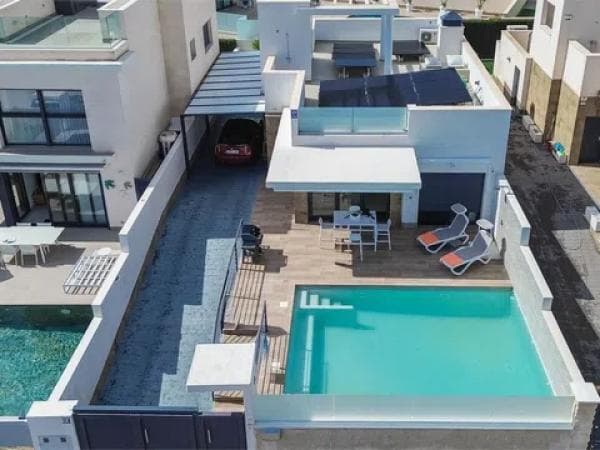 Casa independiente en calle los Hernandez thumbnail 1