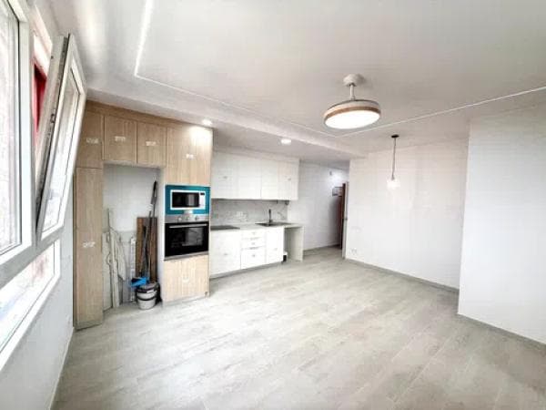 Venta de piso en Calle Girona, Alicante / Alacant
thumbnail 1