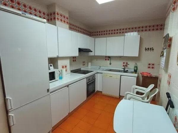 Venta de piso en Barrio Casco Histórico-Santa Cruz, Alicante / Alacant
thumbnail 2