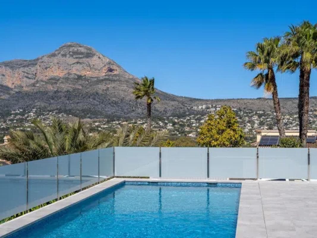Sale of independent chalet in Calle Río Jalón, Jávea/Xàbia
photo 2