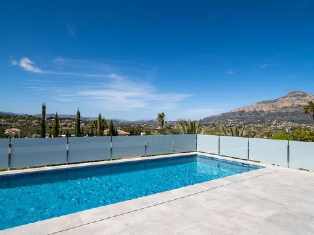 Sale of independent chalet in Calle Río Jalón, Jávea/Xàbia
photo 3
