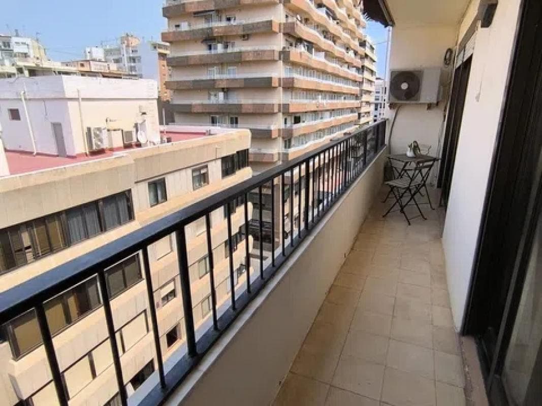 Venta de piso en POETA VILA Y BLANCO, 11, Alicante / Alacant
photo 5