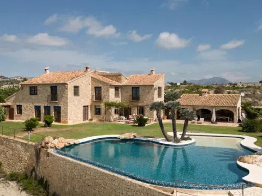 Propiedades en venta y alquiler en España photo 3