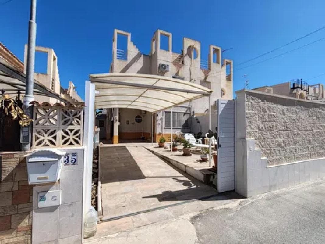 Venta de chalet independiente en Barrio La Siesta - El Salado - Torreta, Torrevieja
photo 5