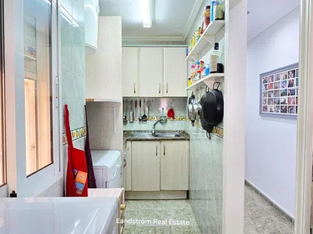 Venta de piso en Calle Patricio Zammit, 6, Torrevieja
photo 3