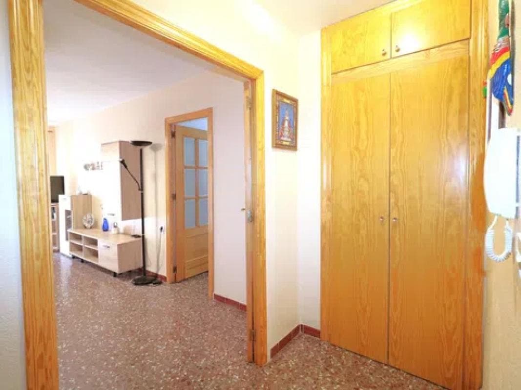 Venta de piso en Calle Beniel, 9, Torrevieja
photo 2