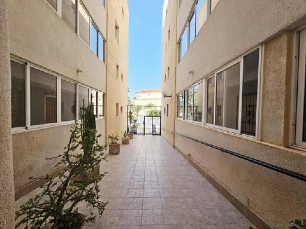 Venta de piso en Barrio La Siesta - El Salado - Torreta, Torrevieja
photo 5