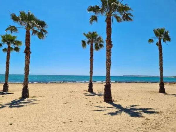 Venta de piso en Calle de Moraira, 4, Alicante / Alacant
thumbnail 2