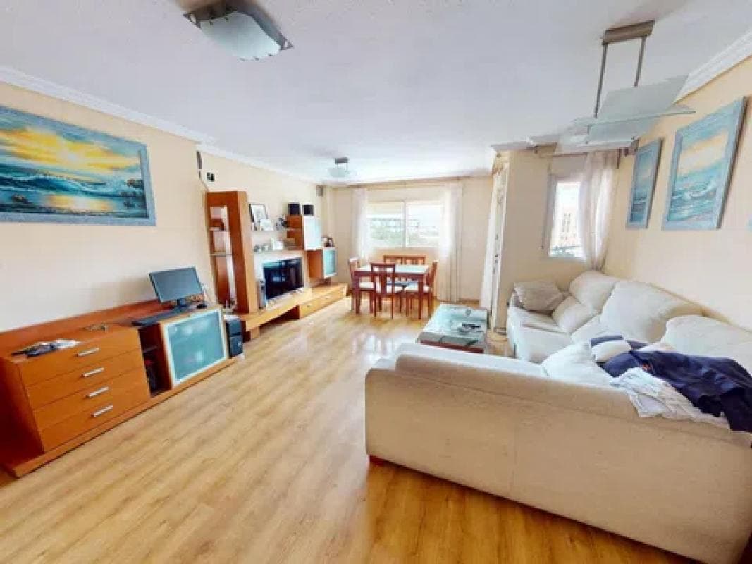 Sale of apartment in Avenida Ciudad de Matanzas, Alicante
photo 4