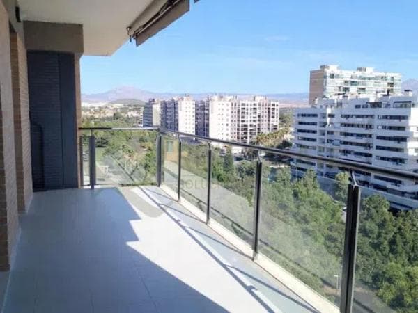 Venta de piso en Maestro José Garberí Serrano, Alicante / Alacant
photo 1