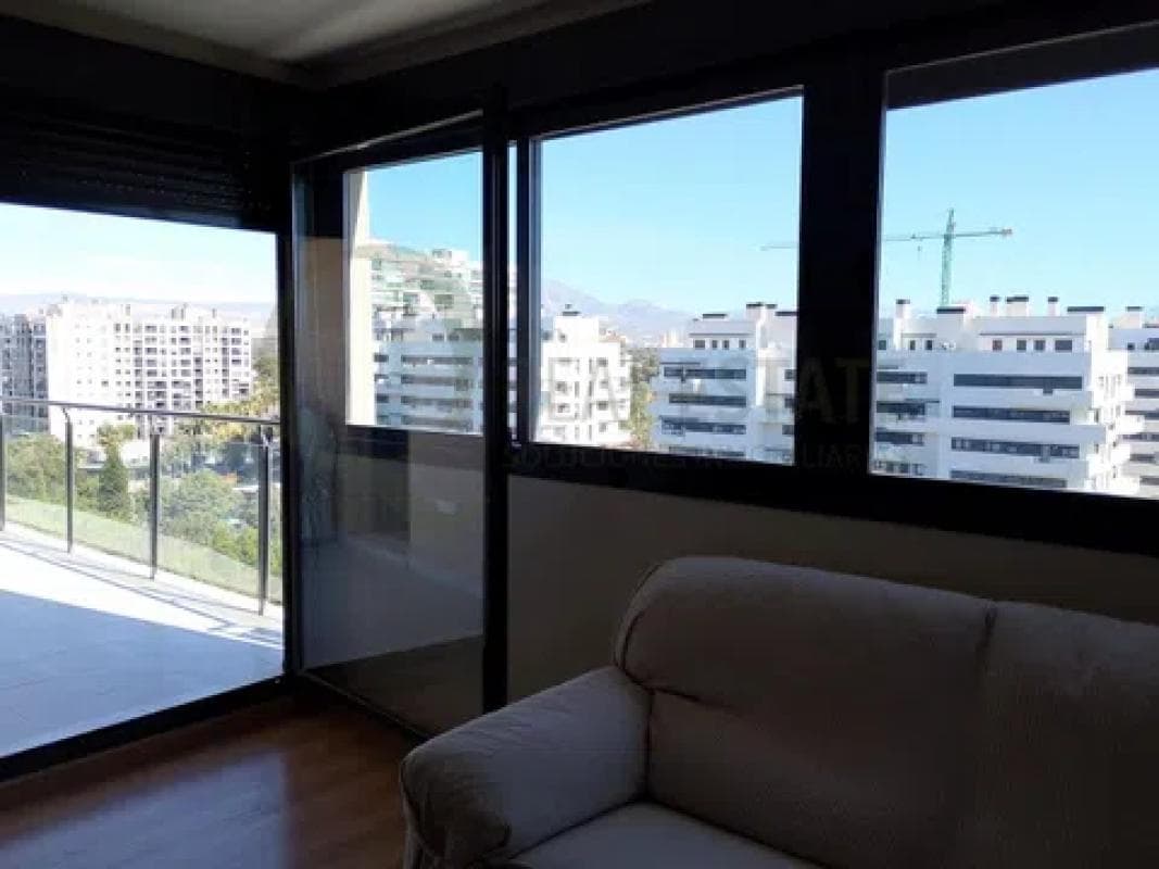Sale of apartment in Maestro José Garberí Serrano, Alicante
photo 2