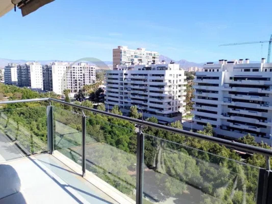 Sale of apartment in Maestro José Garberí Serrano, Alicante
photo 5