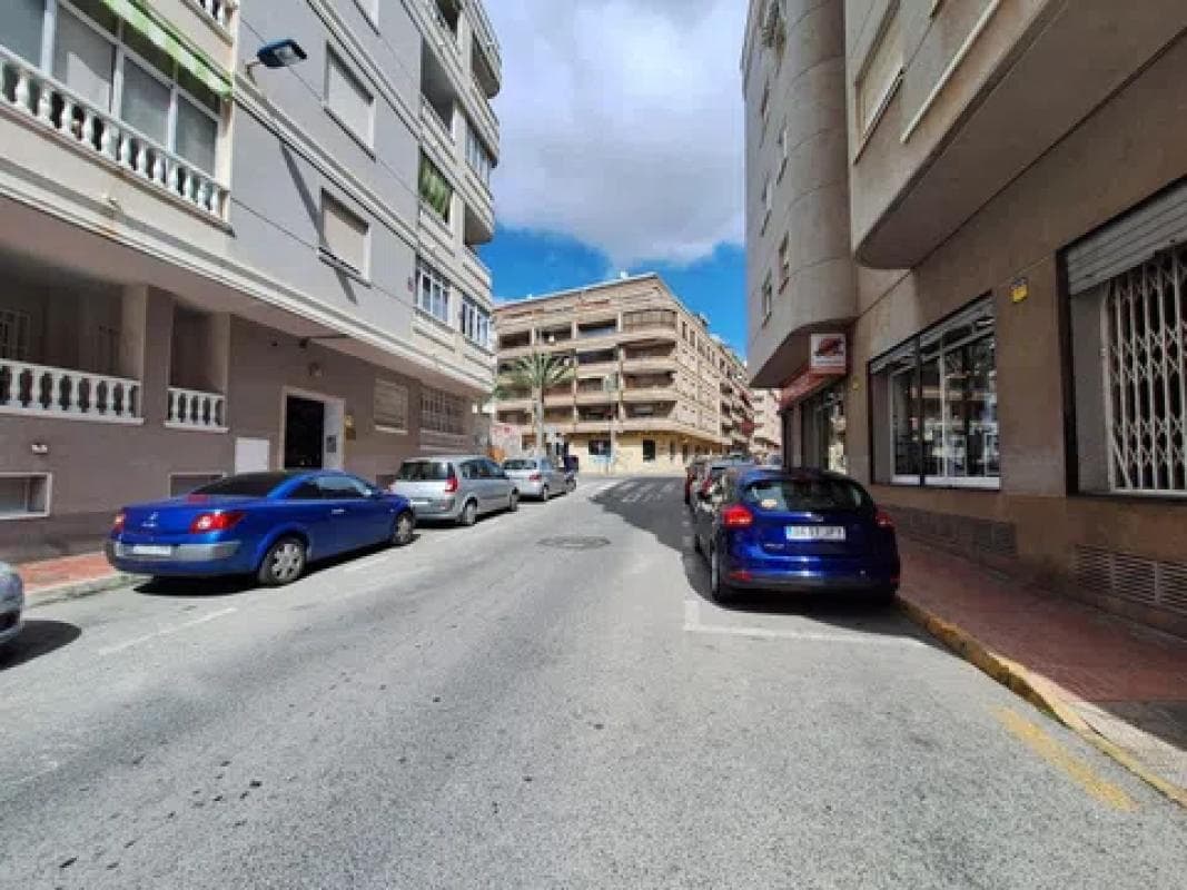 Продажа квартиры на Calle Félix Rodríguez de la Fuente, Торревьеха
photo 2