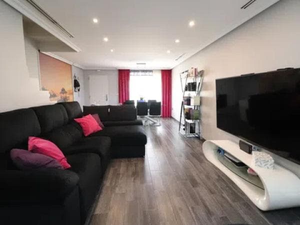 Chalet adosado photo 2