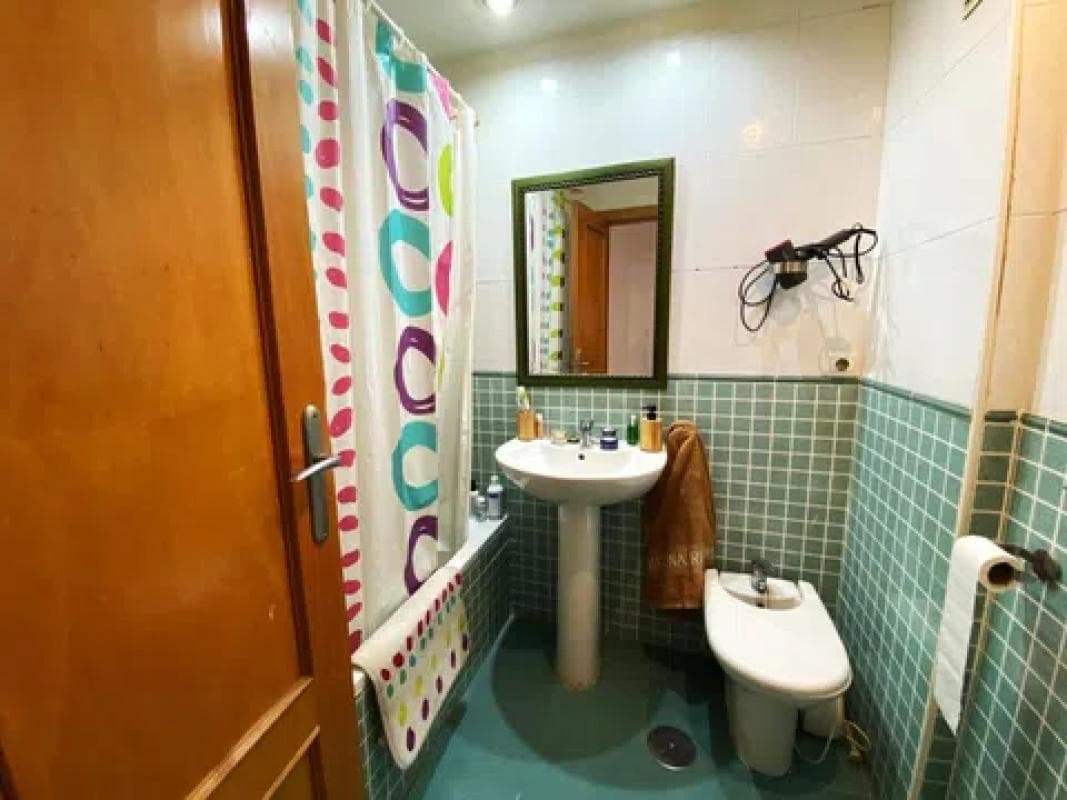 Venta de piso en Barrio Carolinas Altas, Alicante / Alacant
photo 2