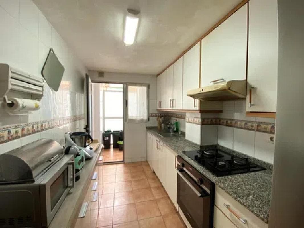 Venta de piso en Barrio Carolinas Altas, Alicante / Alacant
photo 3