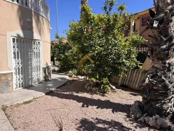 Chalet independiente en venta en Benferri, Benferri
thumbnail 1