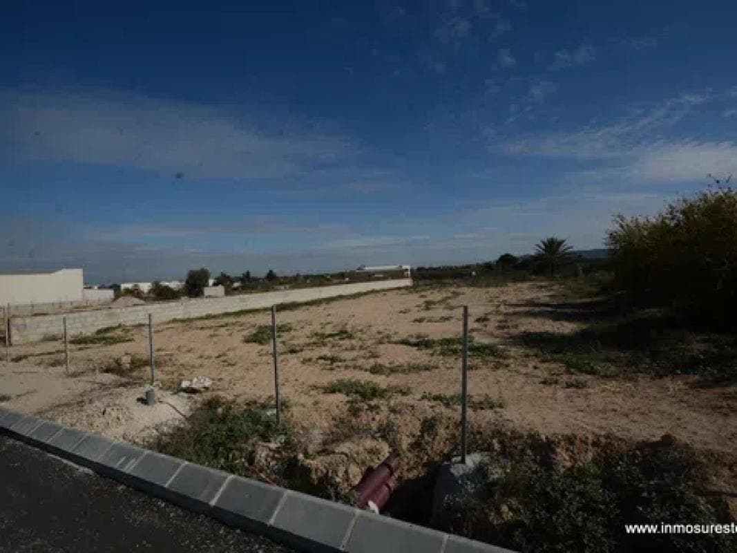 Terreno en venta en Bigastro, Alicante photo 2