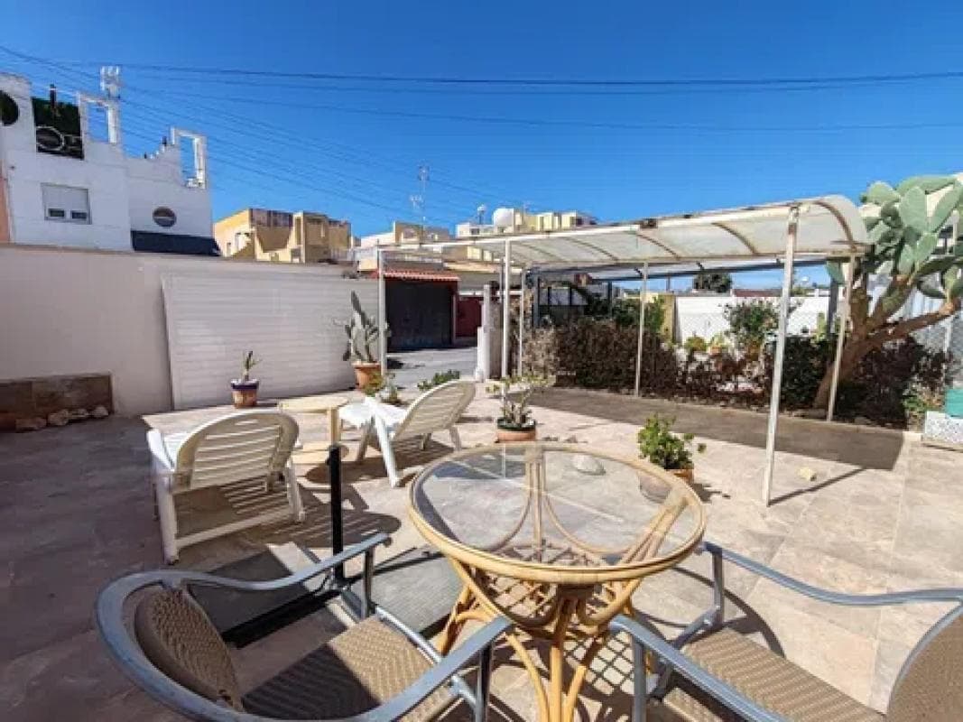 Venta de chalet independiente en Barrio La Siesta - El Salado - Torreta, Torrevieja
photo 3