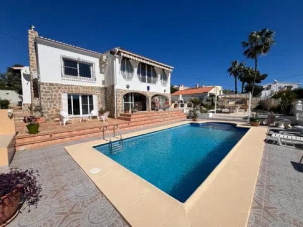 Chalet independiente en venta en Cala Advocat - Baladrar, Benissa
photo 1