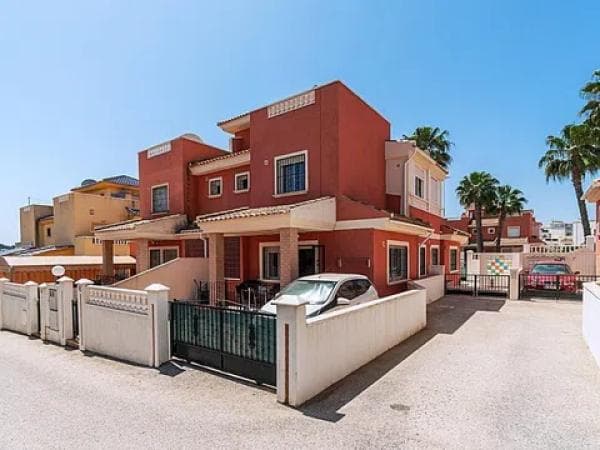 Chalet adosado photo 1